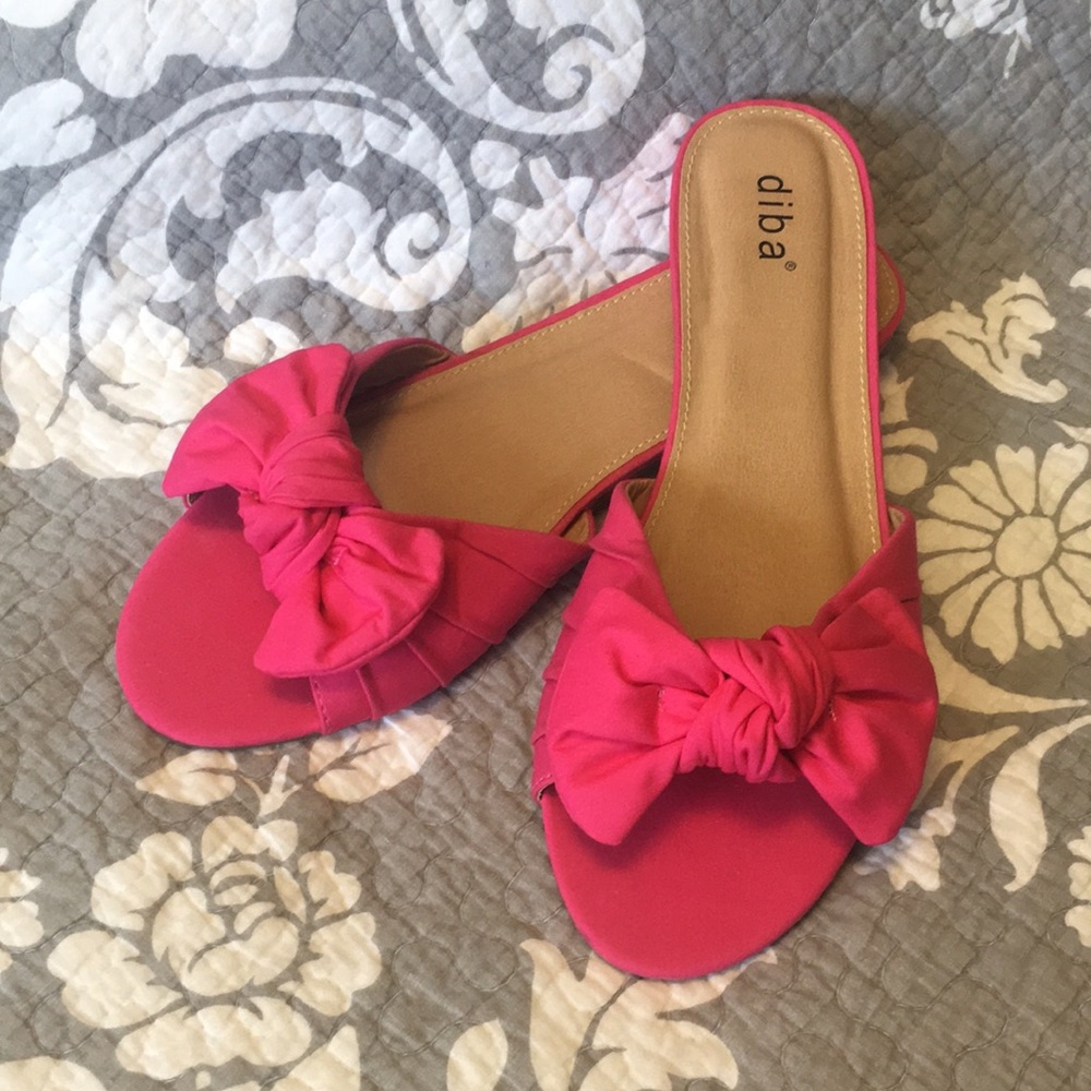 NWOT DIBA BOW SLIDES